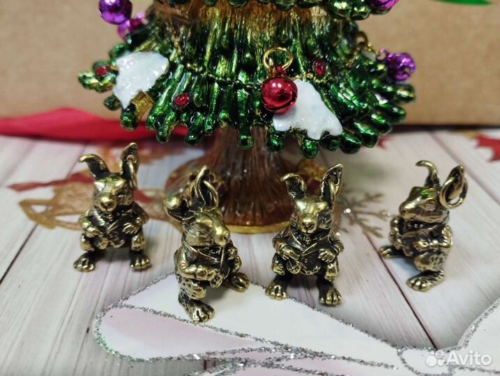 Брелок кролик бронза ручная работа