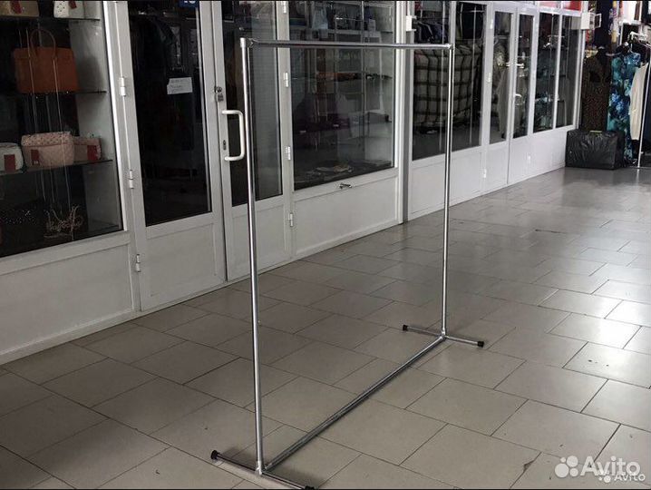 Вешалка напольная