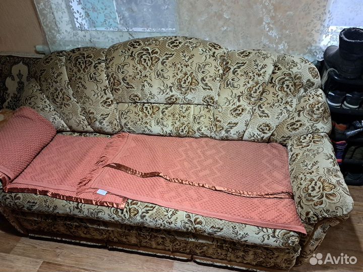 Диван с креслами