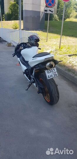 Kawasaki zx6r