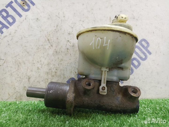 Главный тормозной цилиндр Volkswagen Golf 3