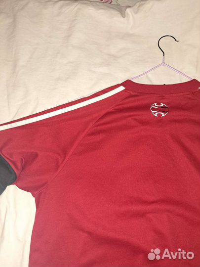 Футболка adidas