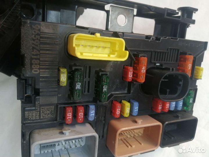 Блок предохранителей Ситроен Пежо L11 Delphi