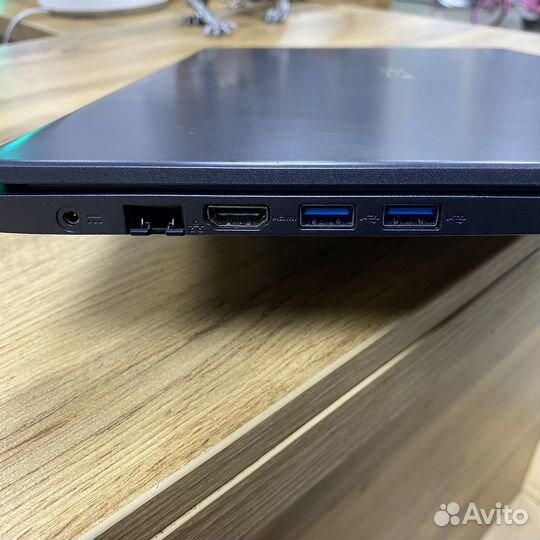 Ноутбук Acer Aspire 1