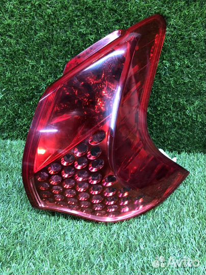 Фонарь задний правый Peugeot 3008