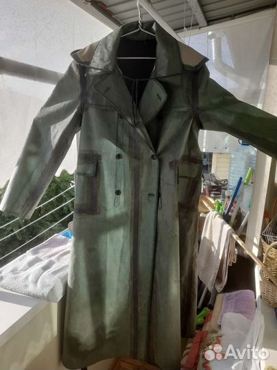 Плащ прорезиненный с капюшоном