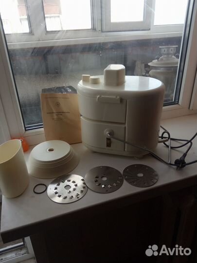 Соковыжималка росинка