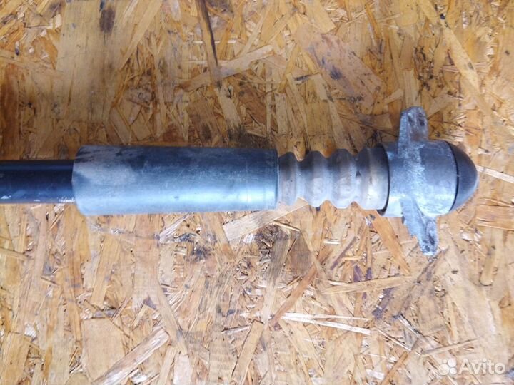 Стойки задней Volkswagen Polo 5