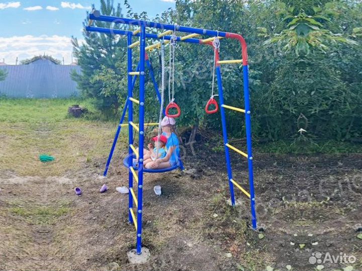 Уличный детский спортивный комплекс