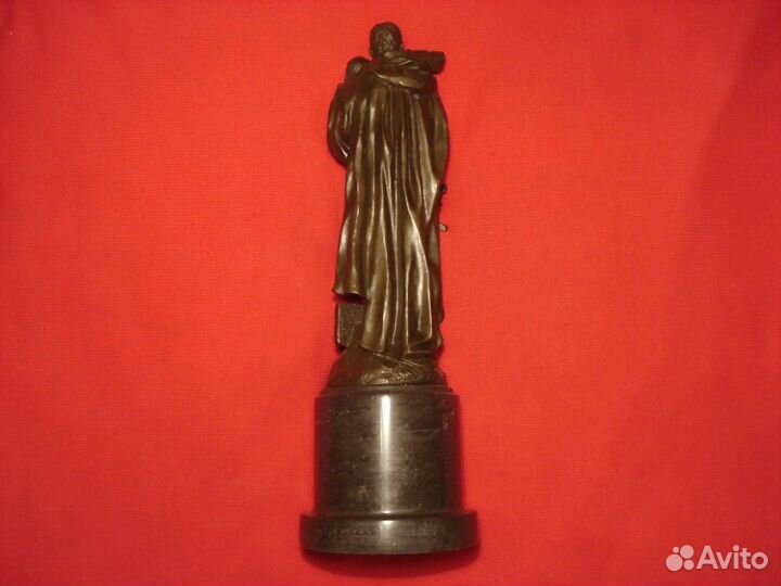 Бюст СССР 36 см советский Воин освободитель Берлин