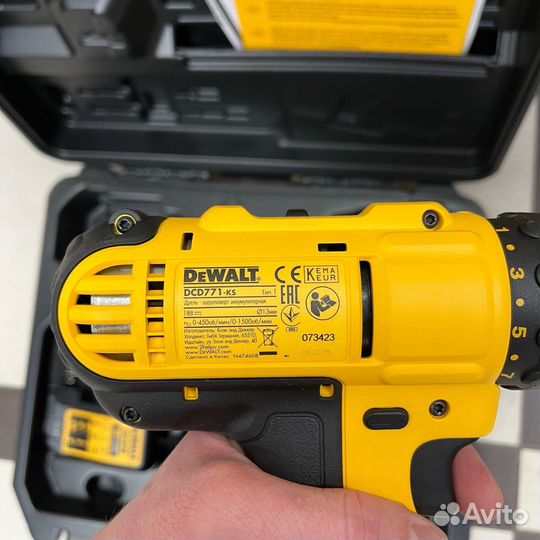 Шуруповерт dewalt DCD771S2