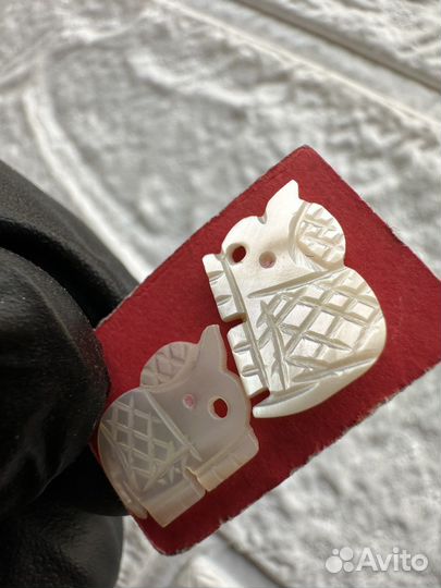 Серьги-гвоздики из ракушки