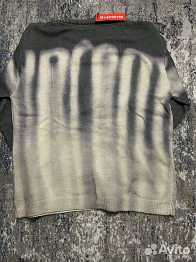 Свитер supreme