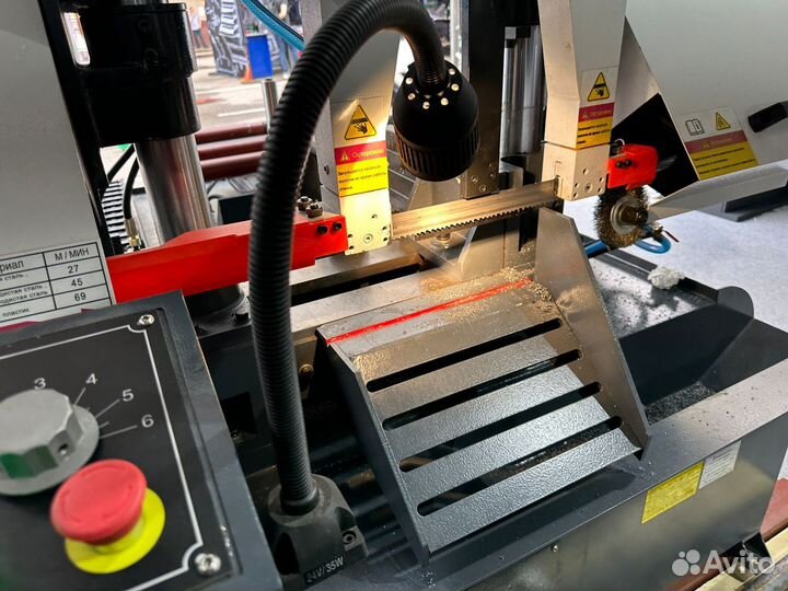 Ленточнопильный станок по металлу (автомат)