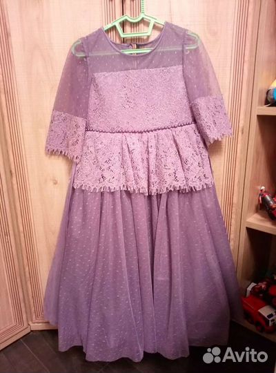 Продам красивое платье на девочку