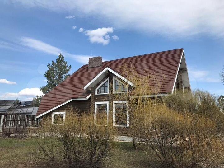 Дом 522 м² на участке 1,56 га