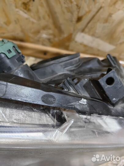 Фара Правая Рено Сценик 2 бу Оригинал 16453800RE