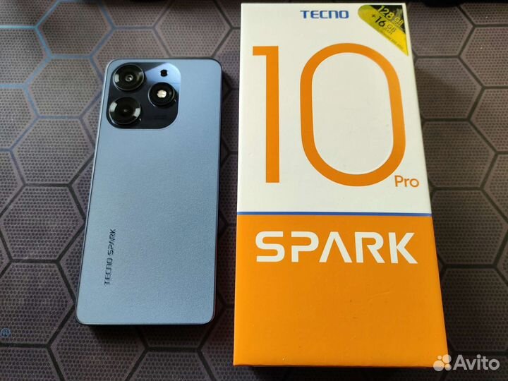Tecno Spark 10 pro 8/128gb