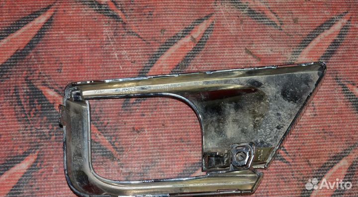 Облицовка птф правая Land Cruiser 200