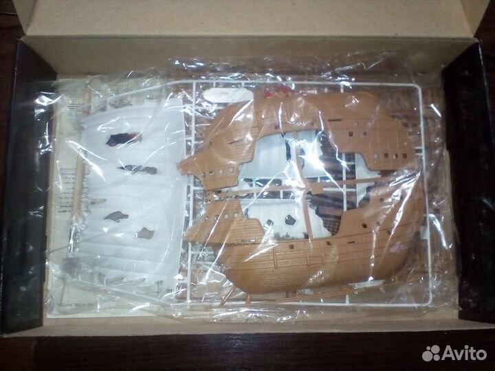 Модель корабля, для склеивания. Россия