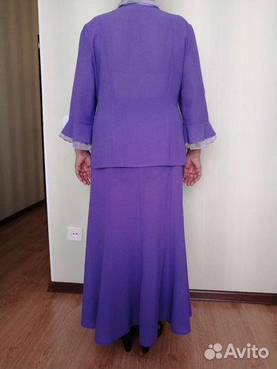 Женский весенне-летний костюм