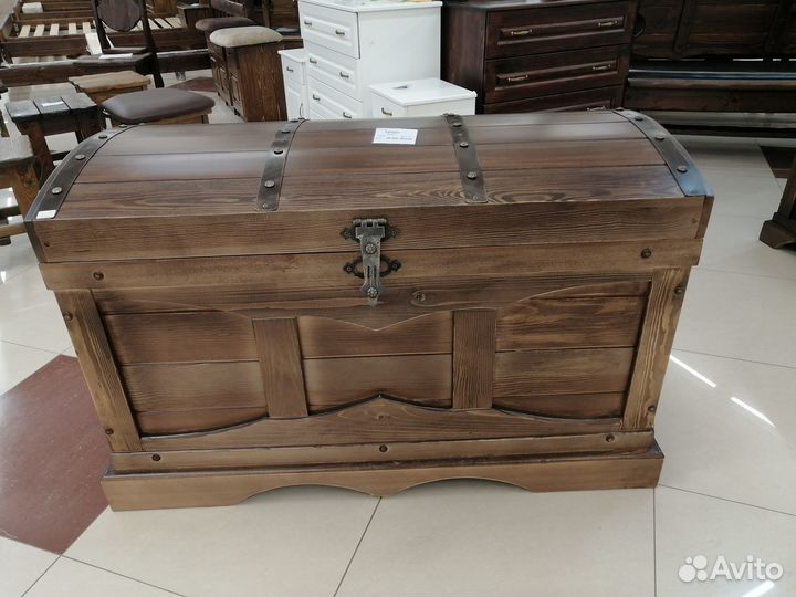 Сундук деревянный большой