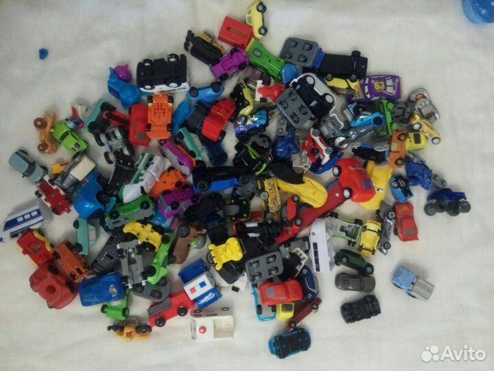 Игрушки из киндеров