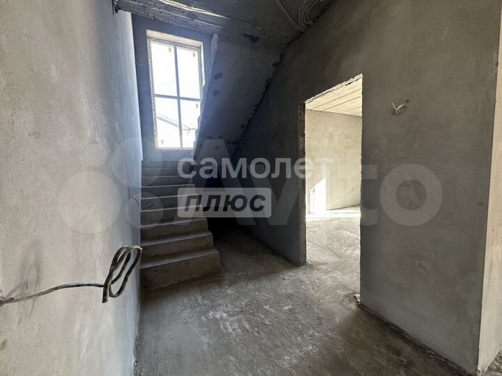 Дом 220 м² на участке 7 сот.