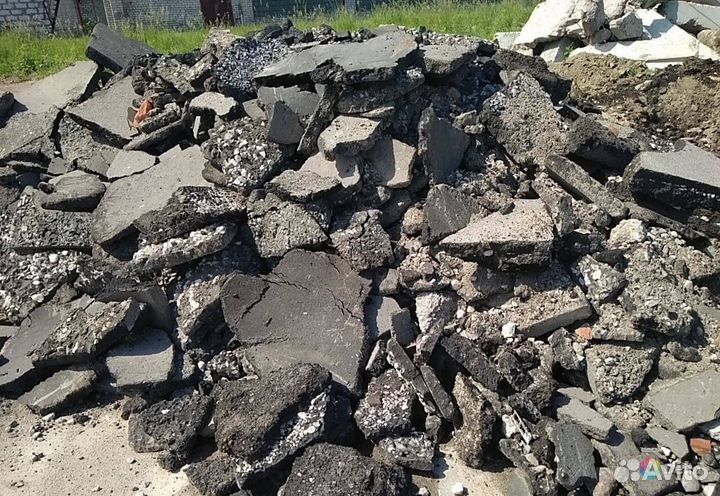 Бой лом асфальта