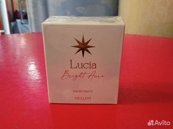 Lucia Bright Aura Oriflame