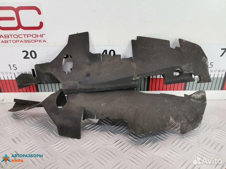 Диффузор вентилятора Volkswagen Passat B5 1999