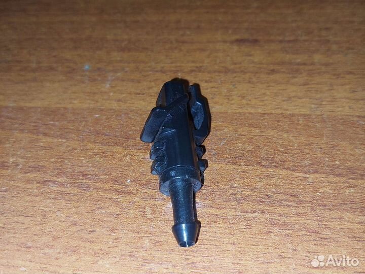 Форсунка омывателя 986302L100 Хендай ай30, Кия Сид