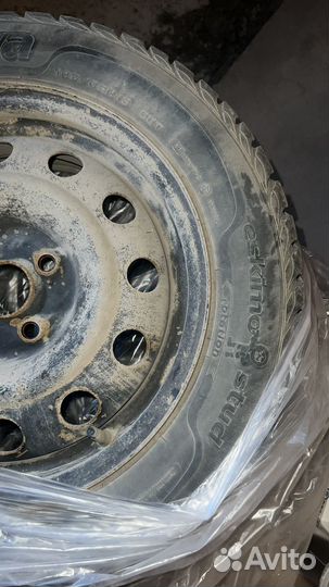 Sava Eskimo Stud 185/65 R15 88