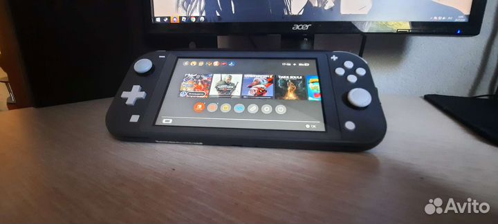 Nintendo Switch Lite с играми