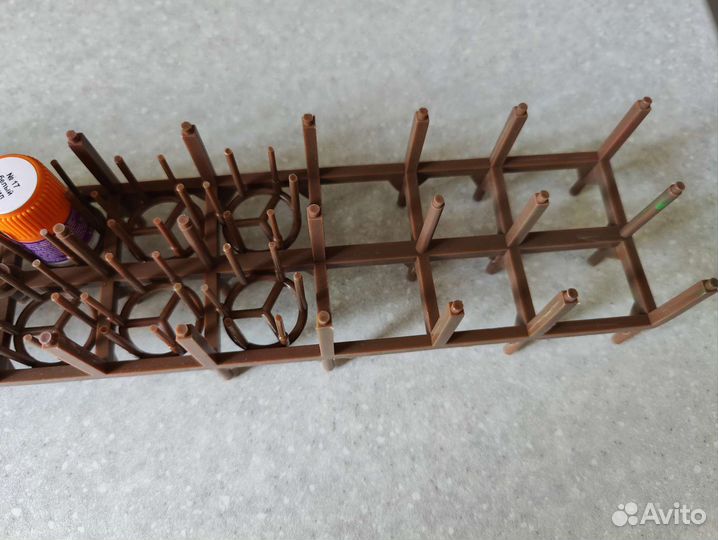 Подставка под модельную химию