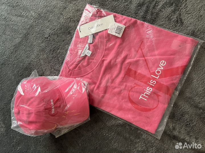 Кепки и футболка Calvin Klein, кепка levi'S