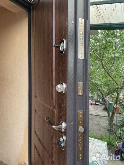 Дверь входная Термо 100 Бульдорс