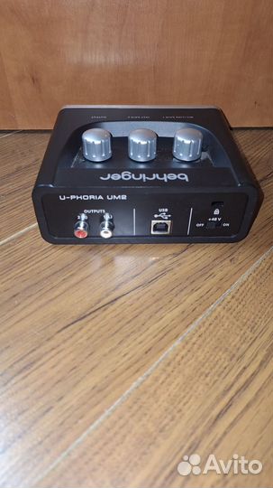 Внешняя звуковая карта behringer u phoria um2