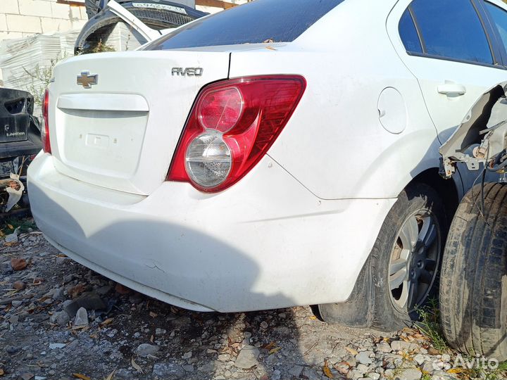 Chevrolet Aveo 1.6 МТ, 2013, битый, 150 000 км