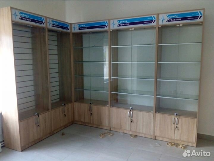 Витрины шкафы с дверками и подсветкой