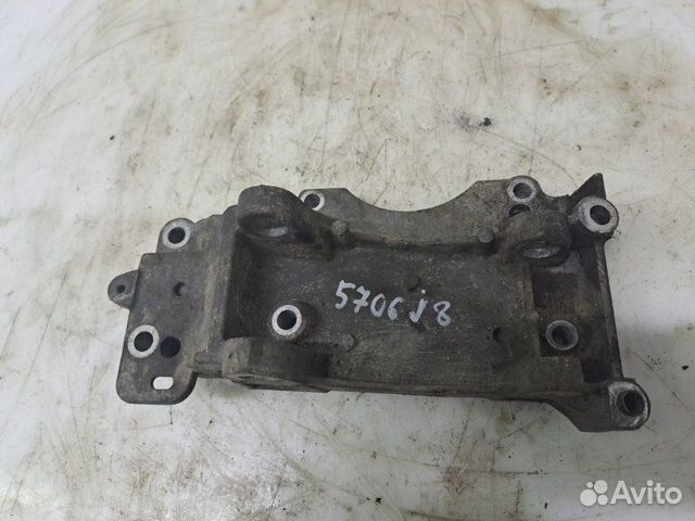 Кронштейн генератора