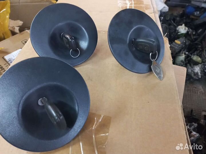 Renault Kangoo крышка 7700315330A бензобака ключ