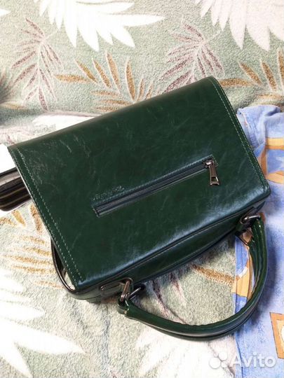 Продам новую фирменную сумку