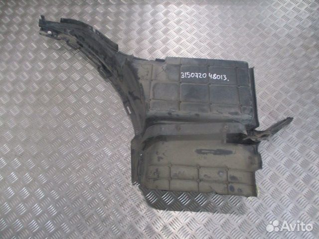 Корпус подножки левый Volvo 82644146