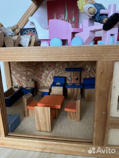 Домик кукольный