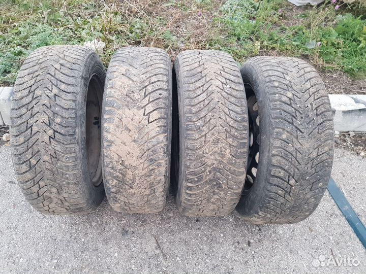 Nokian Tyres Hakkapeliitta 8 205/60 R16 98