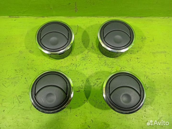 Дефлектор в торпедо LADA Largus FL 21129 2021