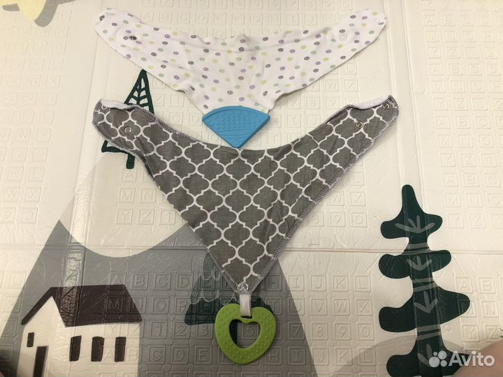 Слюнявчик нагрудник