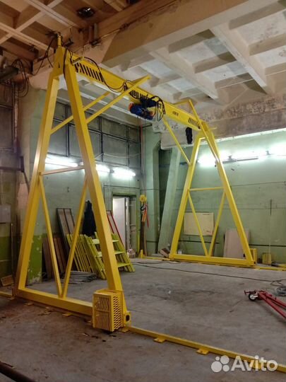 Устойчивый ручной козловой кран