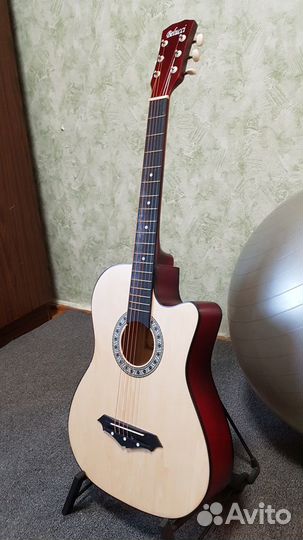 Гитара новая